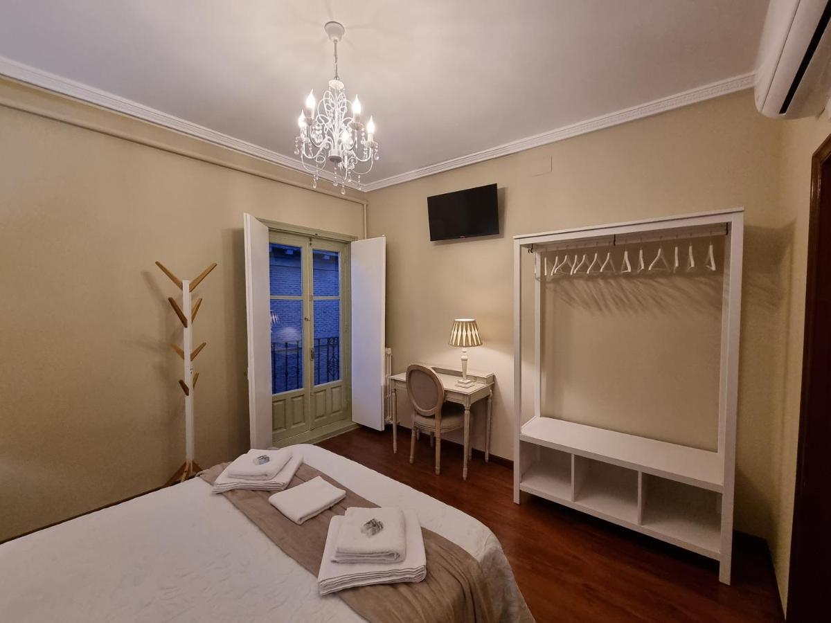 Casa De Lorca Hotel Alcala de Henares Bagian luar foto