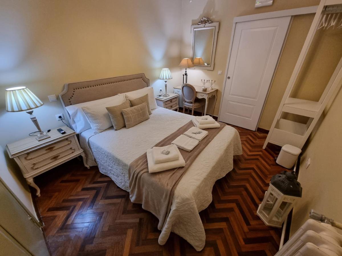 Casa De Lorca Hotel Alcala de Henares Bagian luar foto